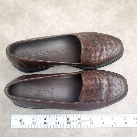 Clarks Womens Springers 31209 Size 7 Brown Leather Slip On Apron Toe Woven Loafe - Picture 7 of 10